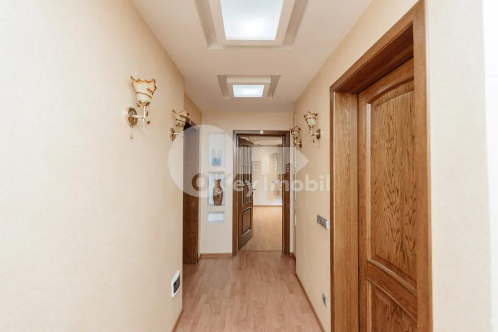 Дом, Ботаника, ПЛАЮЛУЙ