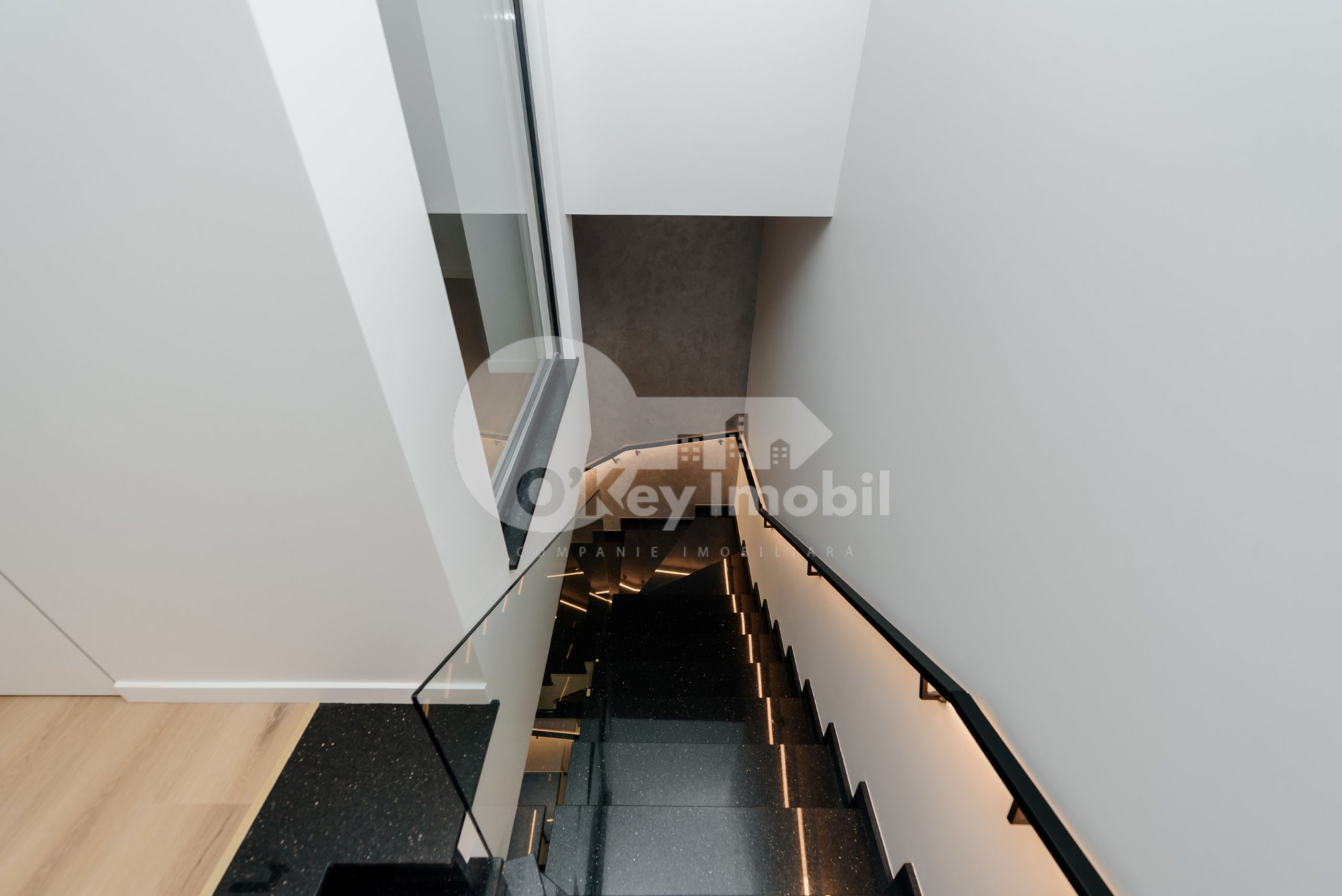 Townhouse, DURLEȘTI