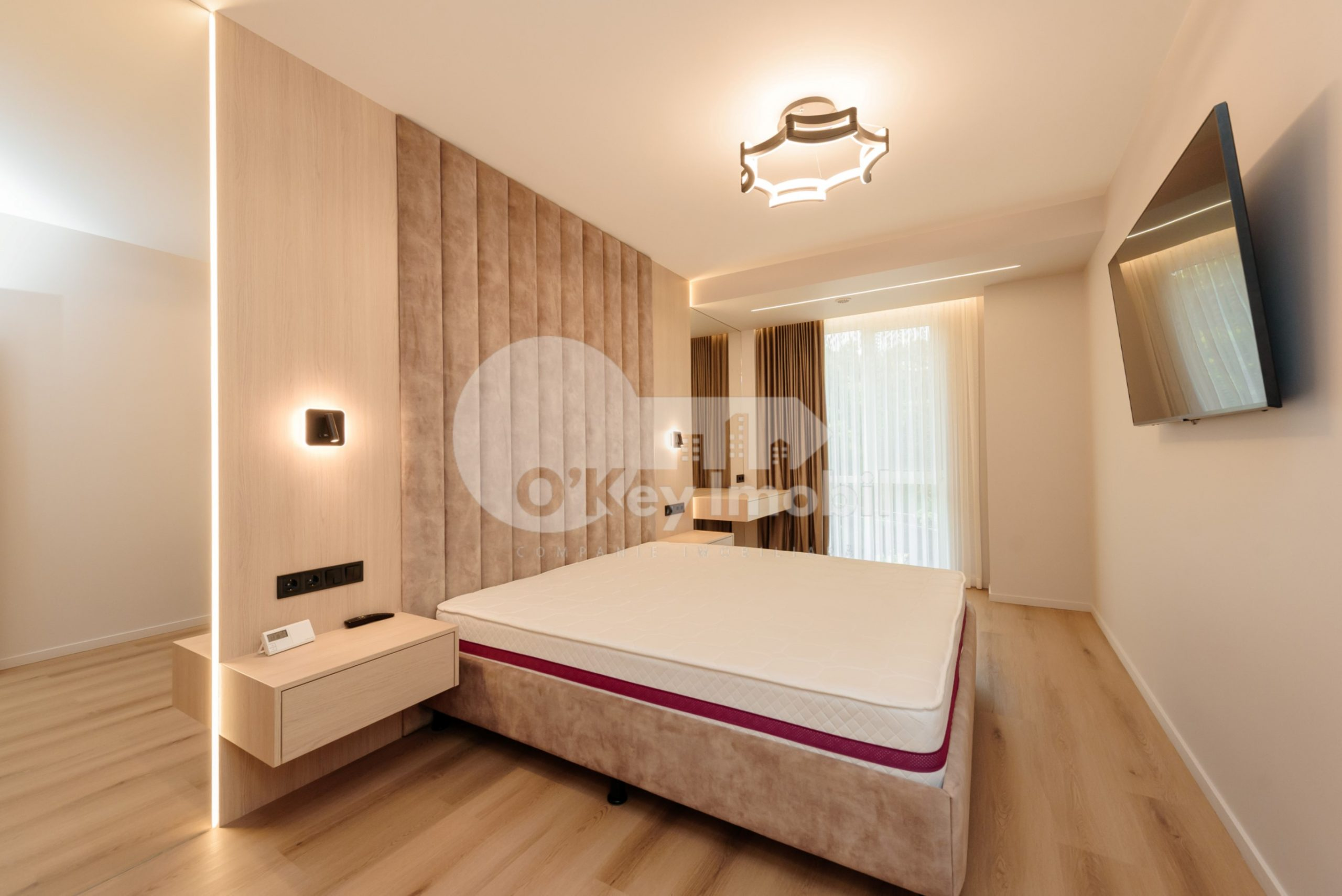 Townhouse, DURLEȘTI