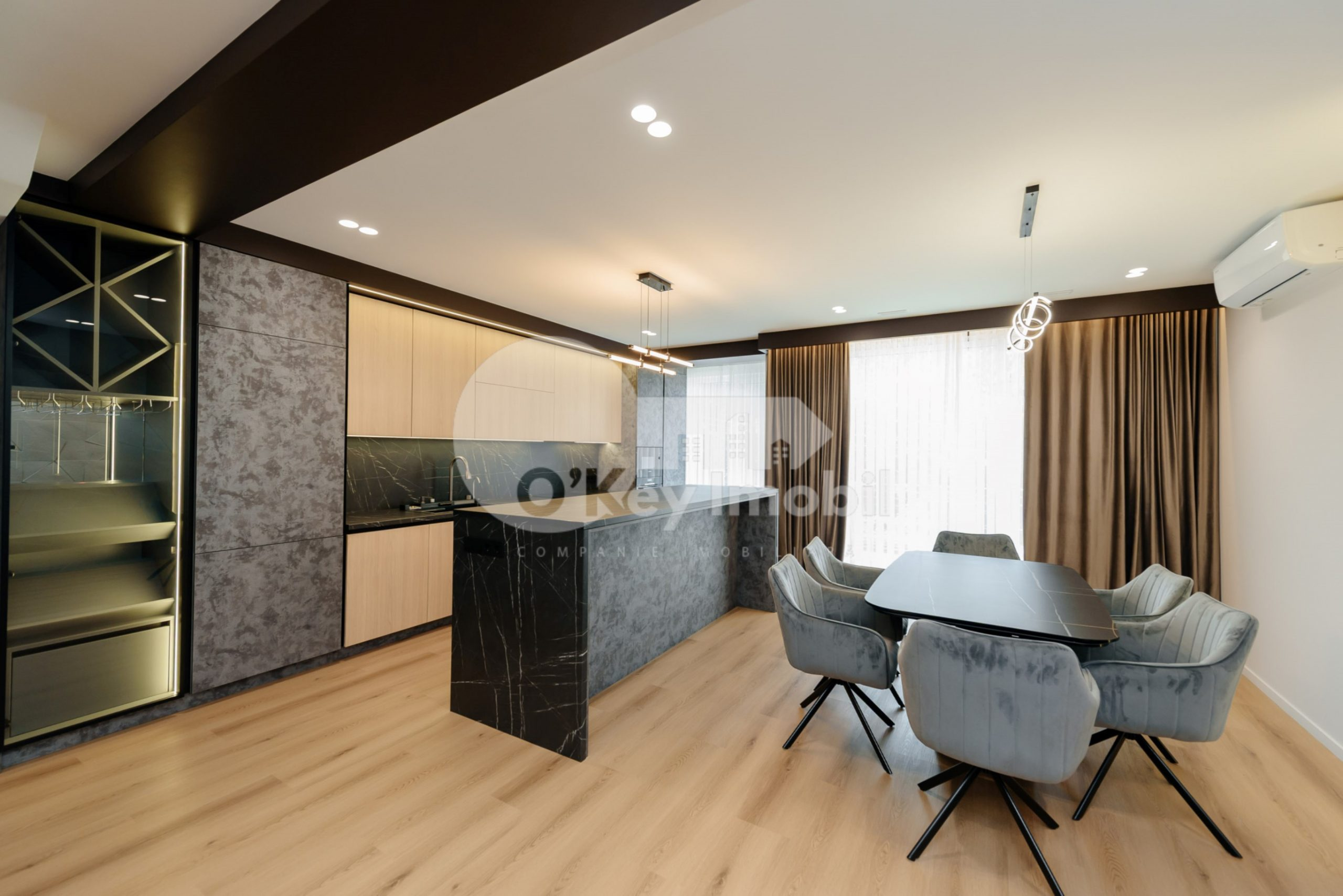 Townhouse, DURLEȘTI