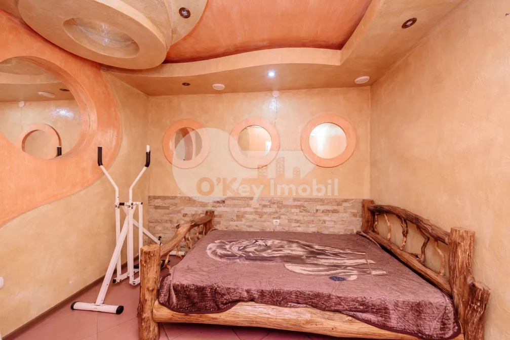 Комм. помещение, Центр, ВАЛЕРИУ КУПЧА