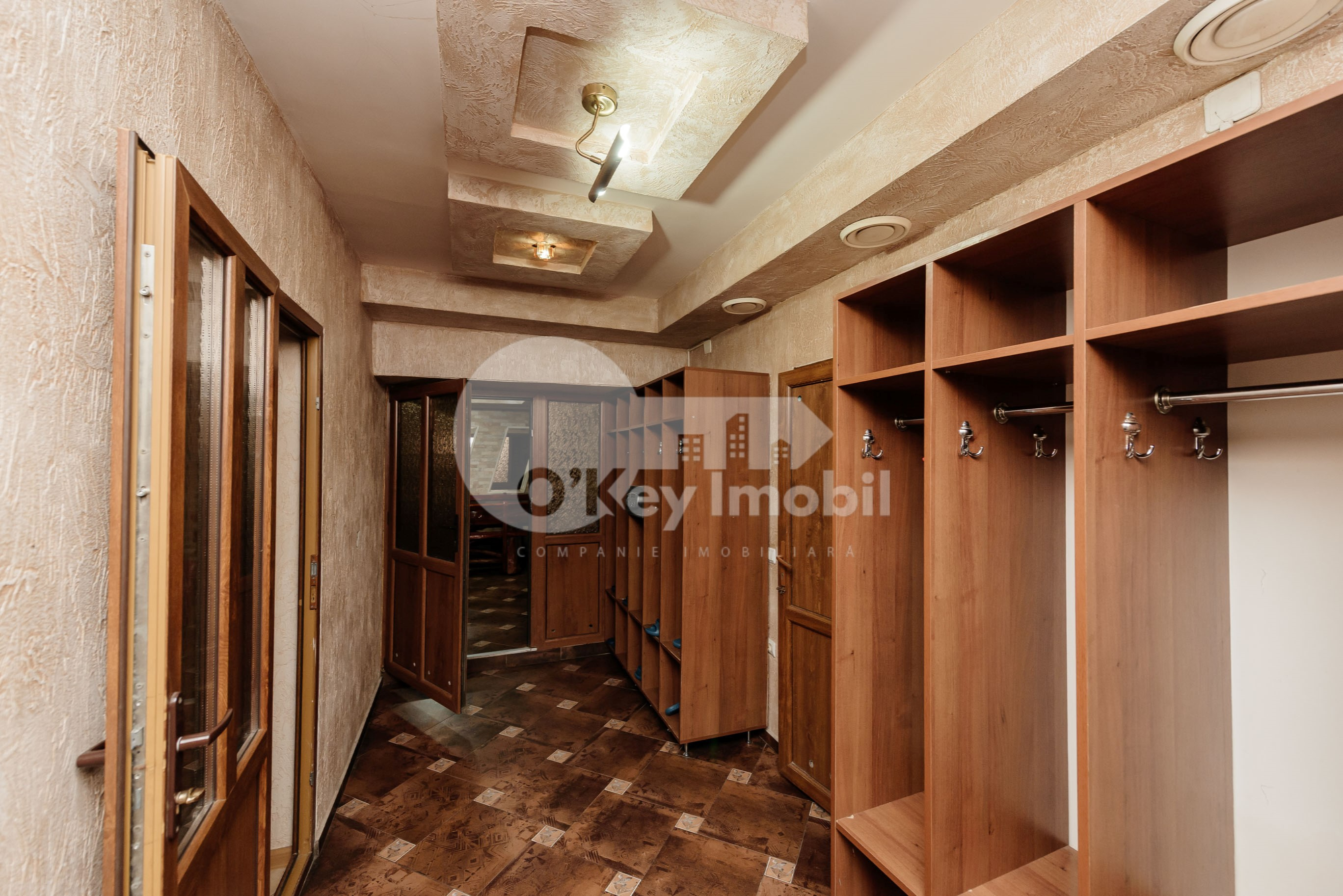 Spațiu comercial, Centru, VALERIU CUPCEA