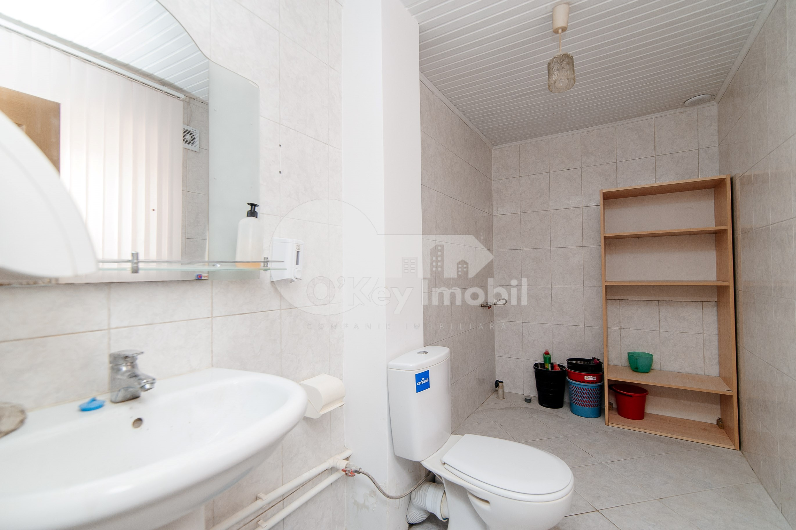 Oficiu, Centru, PETRU MOVILĂ