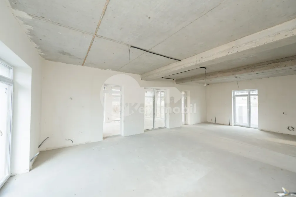 Дом, ПОЯНА ДОМНЯСКЭ