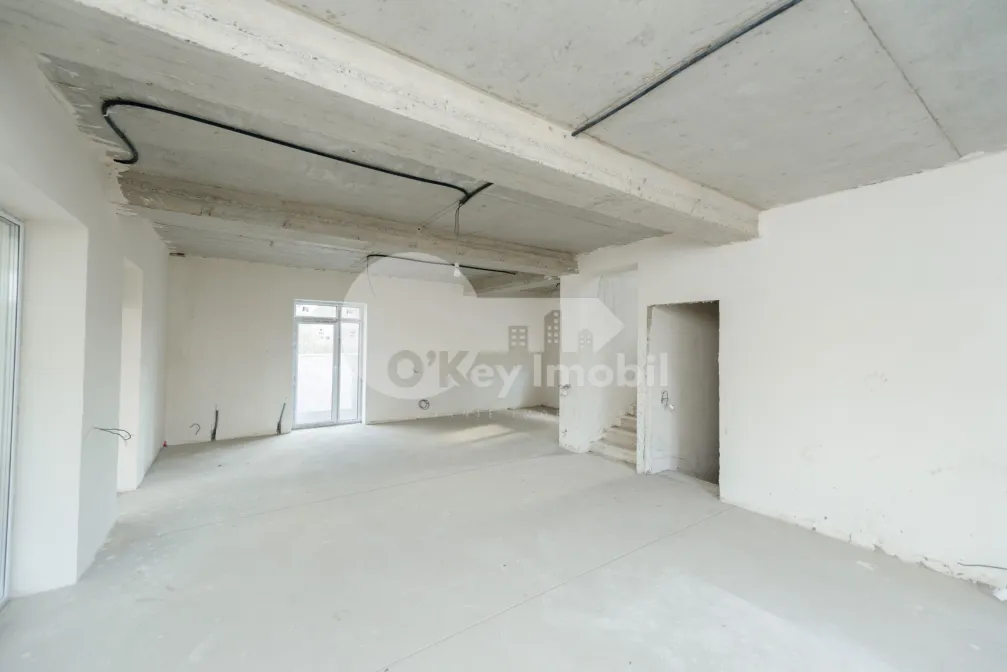 Дом, ПОЯНА ДОМНЯСКЭ