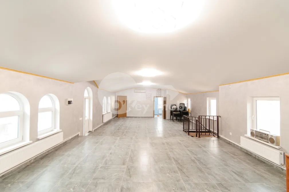 Oficiu, Centru, PETRU MOVILĂ