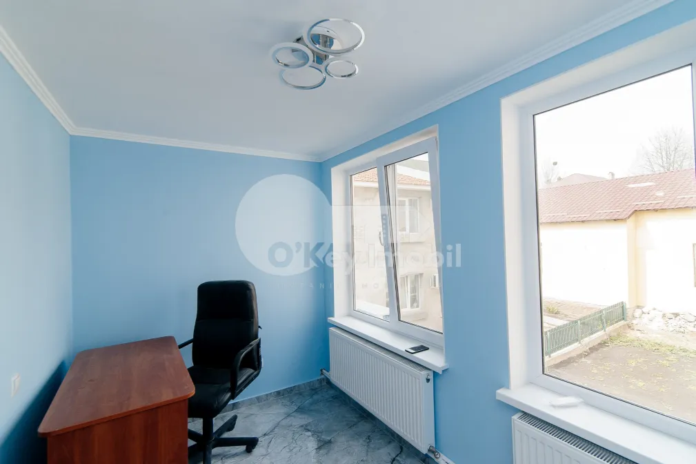 Oficiu, Centru, PETRU MOVILĂ