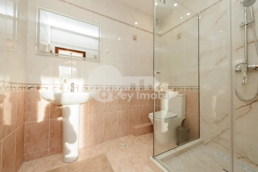 Apartament, Centru, PETRU RAREȘ