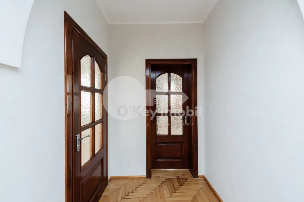 Apartament, Centru, PETRU RAREȘ