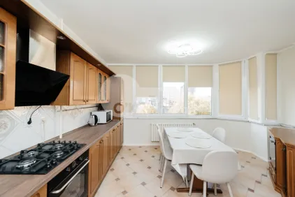 Apartament, Centru, PETRU RAREȘ