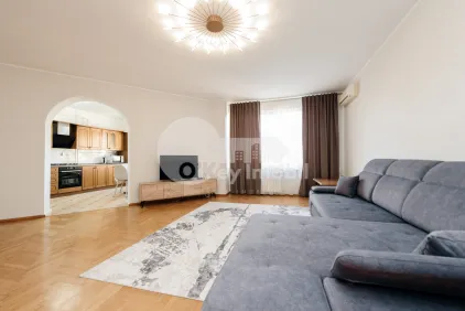 Apartament, Centru, PETRU RAREȘ