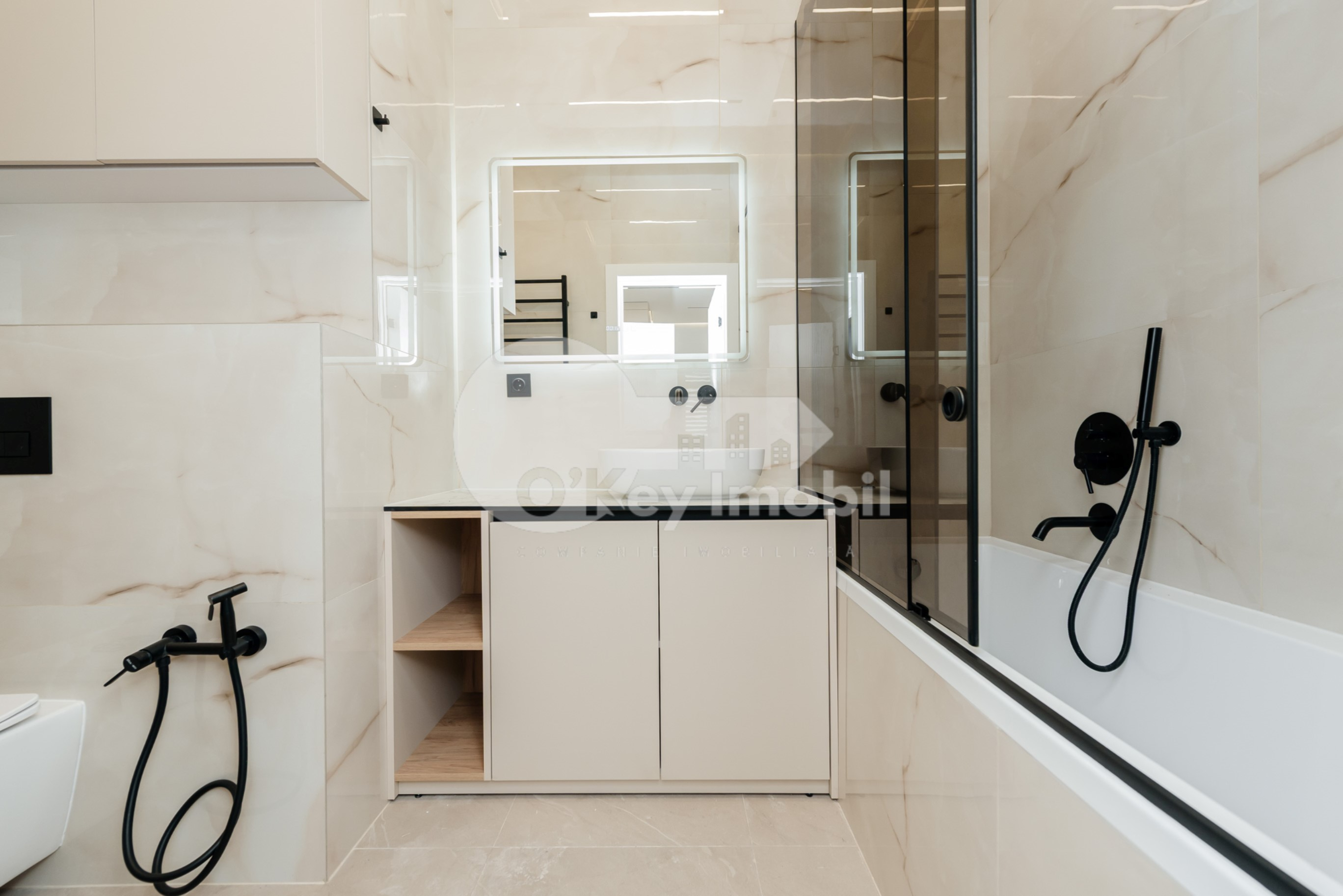 Apartament, Buiucani, VASILE LUPU