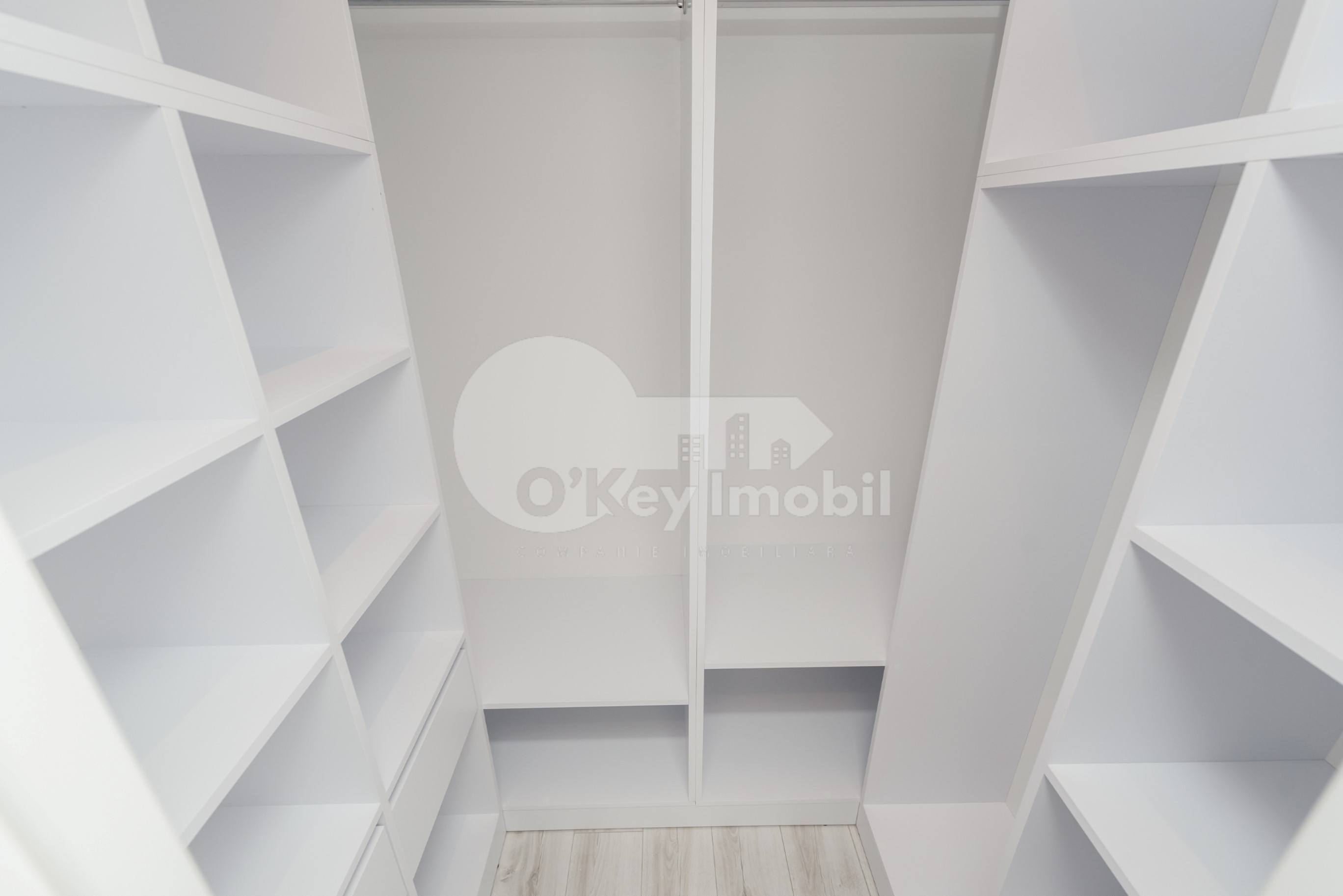 Apartament, Buiucani, VASILE LUPU