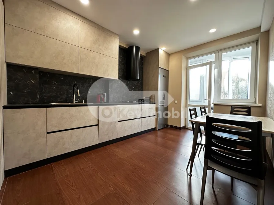 Apartament, Centru, ALEXANDRU VLAHUȚĂ