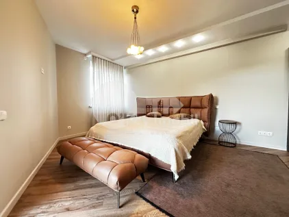 Apartament, Centru, ALEXANDRU VLAHUȚĂ