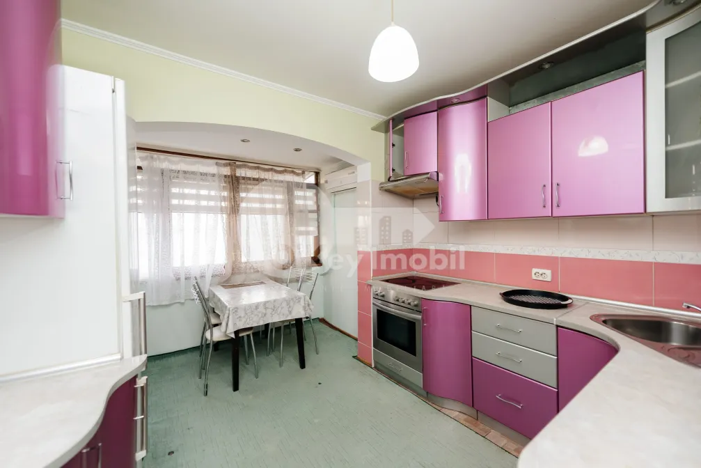 Квартира, Чеканы, МИРЧА ЧЕЛ БЭТРЫН