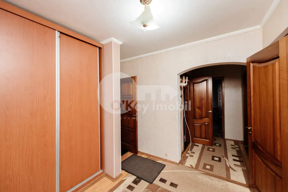 Квартира, Чеканы, МИРЧА ЧЕЛ БЭТРЫН