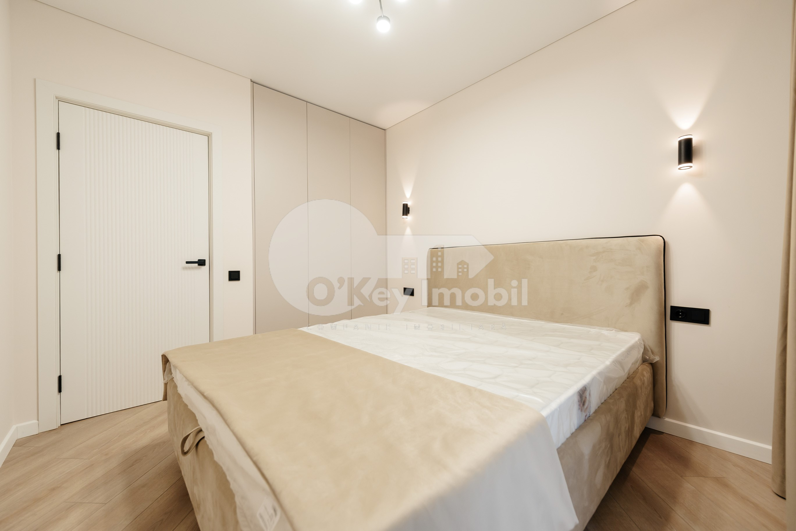 Apartament, Durlești, REGINA ELISABETA