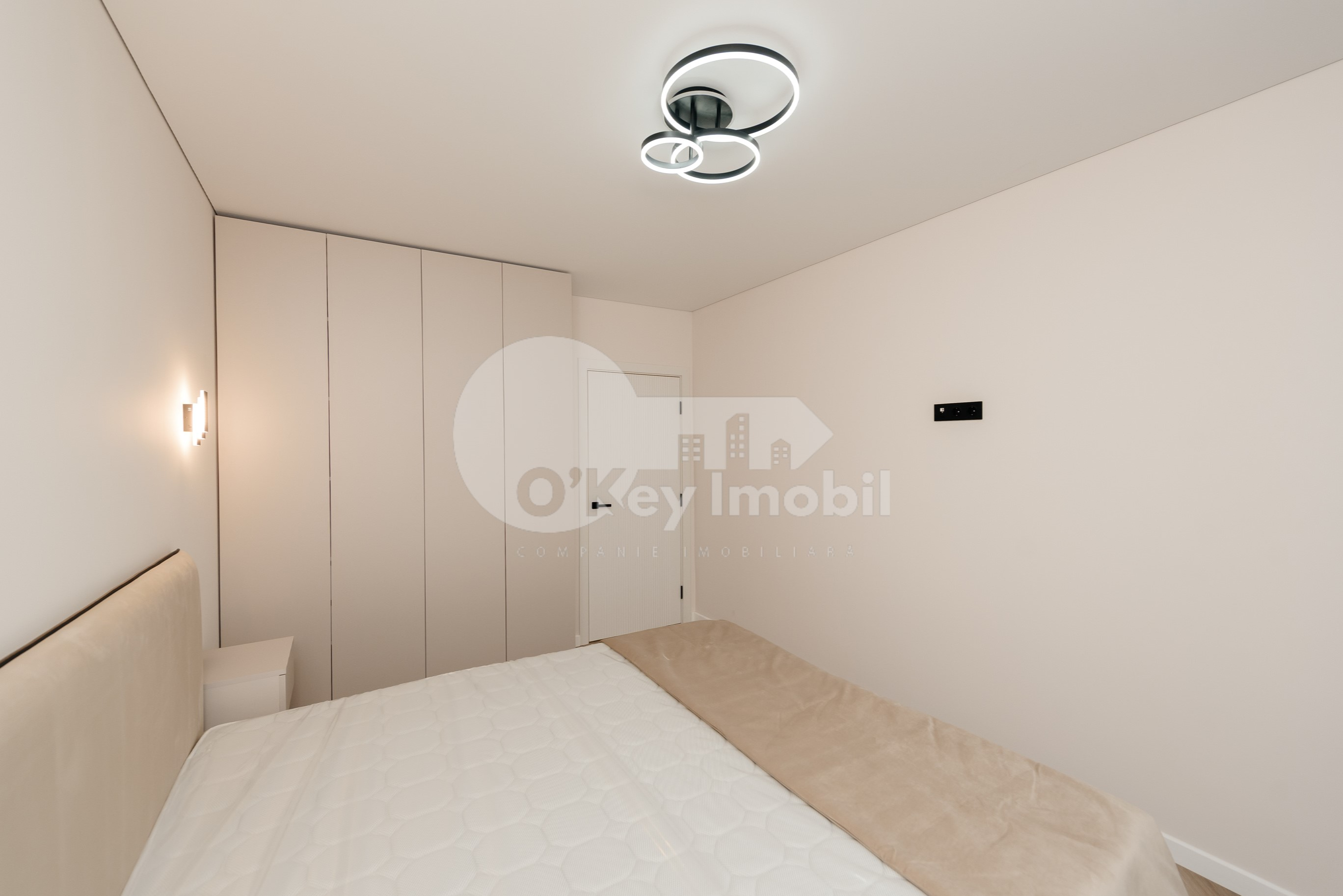 Apartament, Durlești, REGINA ELISABETA