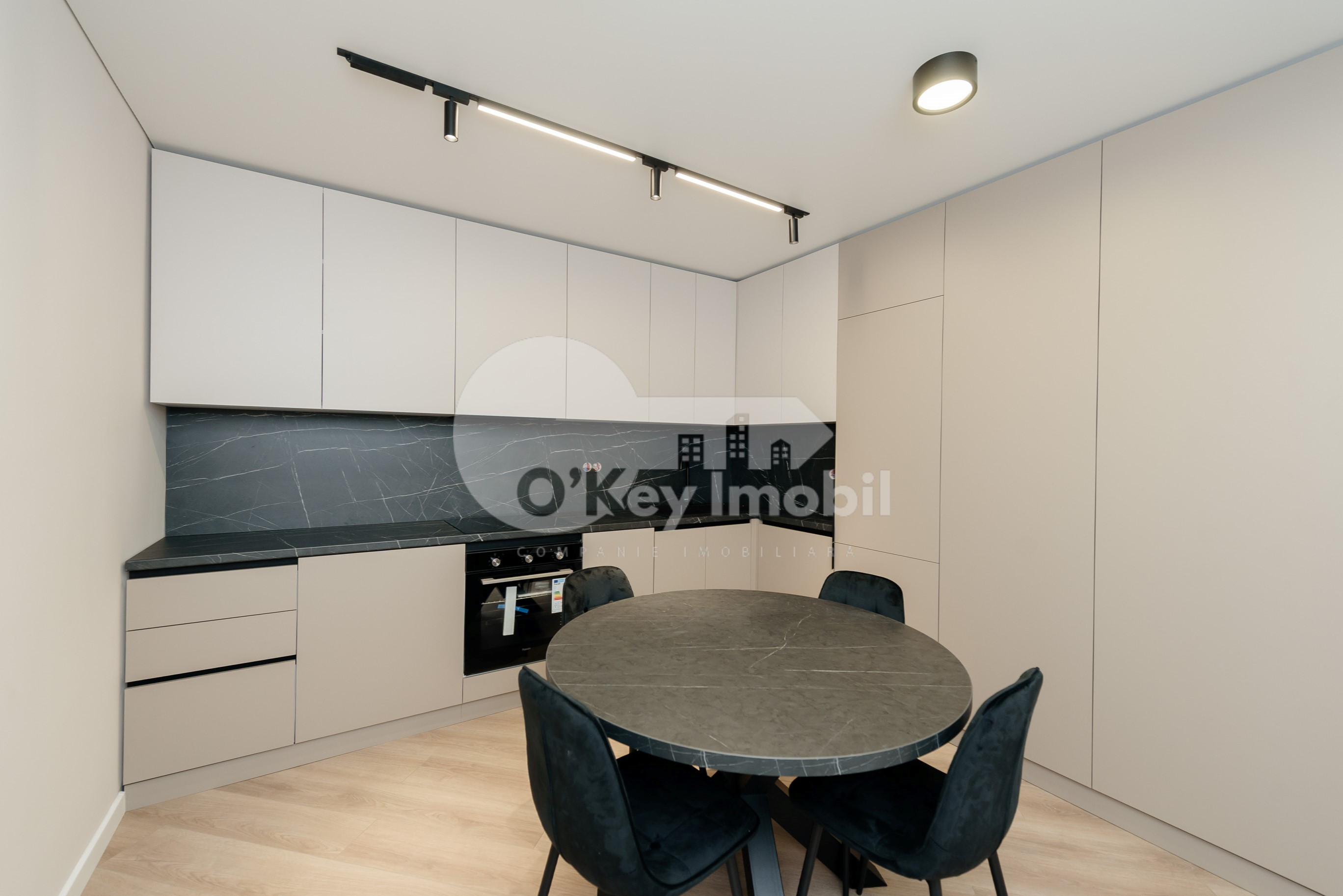 Apartament, Durlești, REGINA ELISABETA