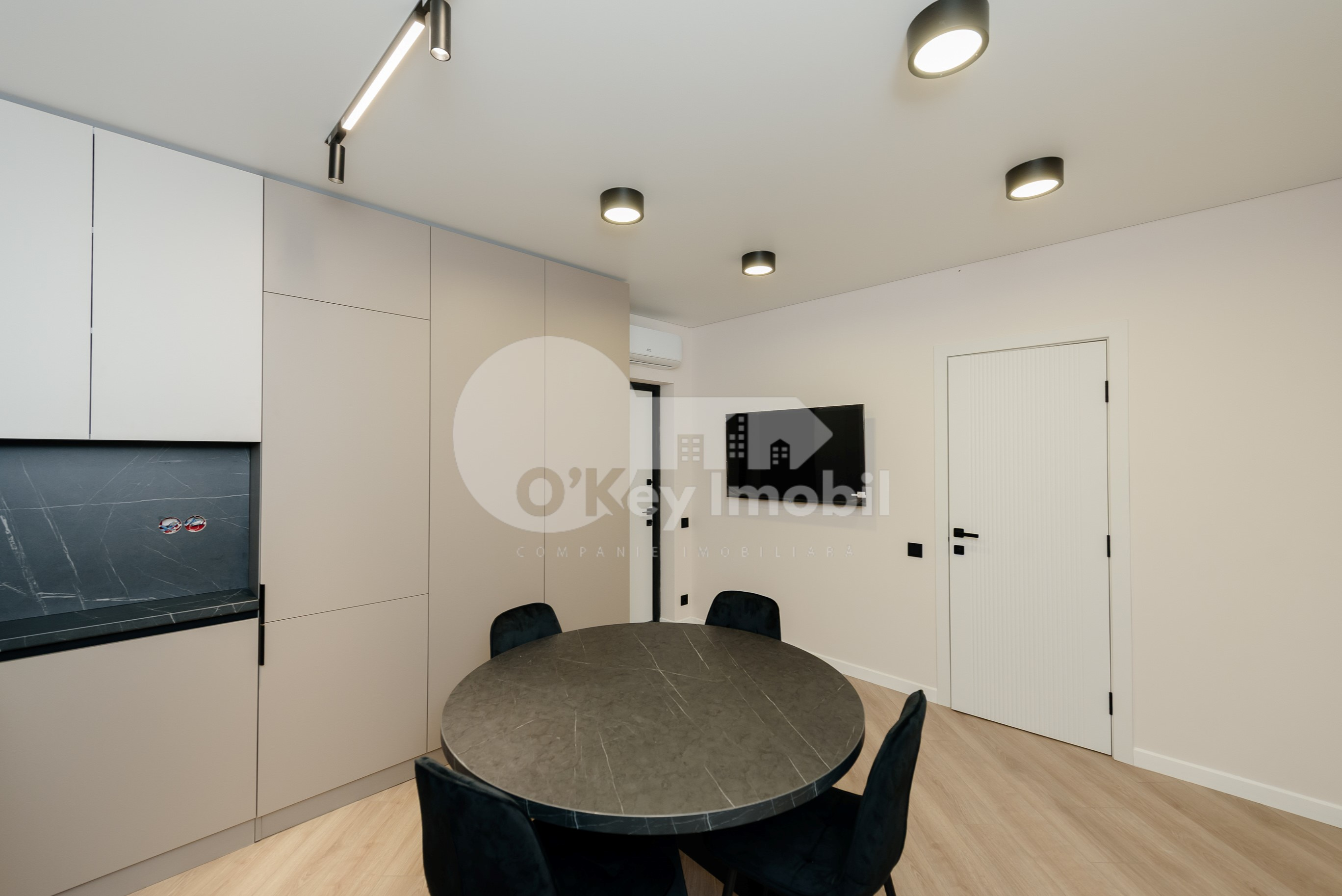 Apartament, Durlești, REGINA ELISABETA