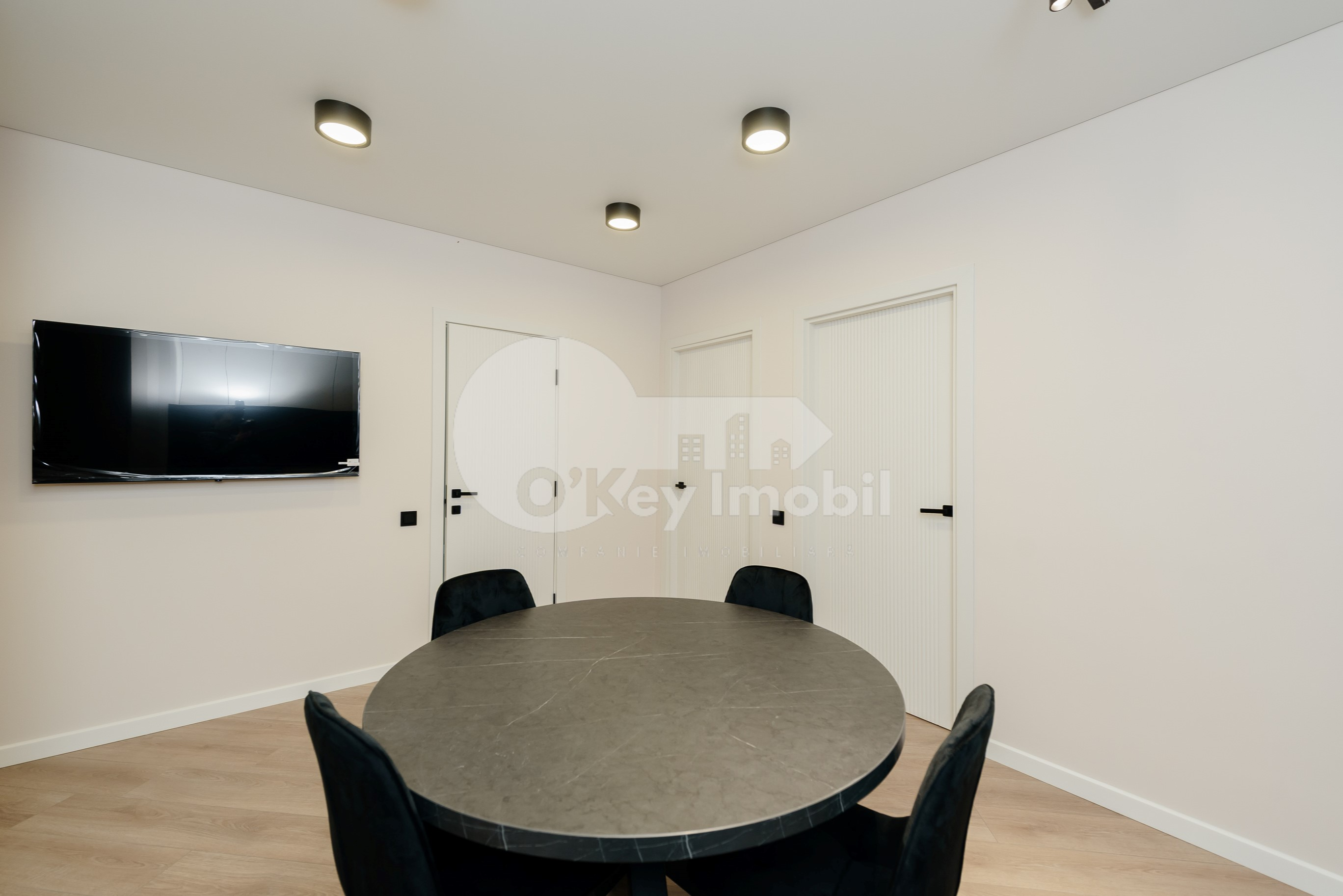 Apartament, Durlești, REGINA ELISABETA