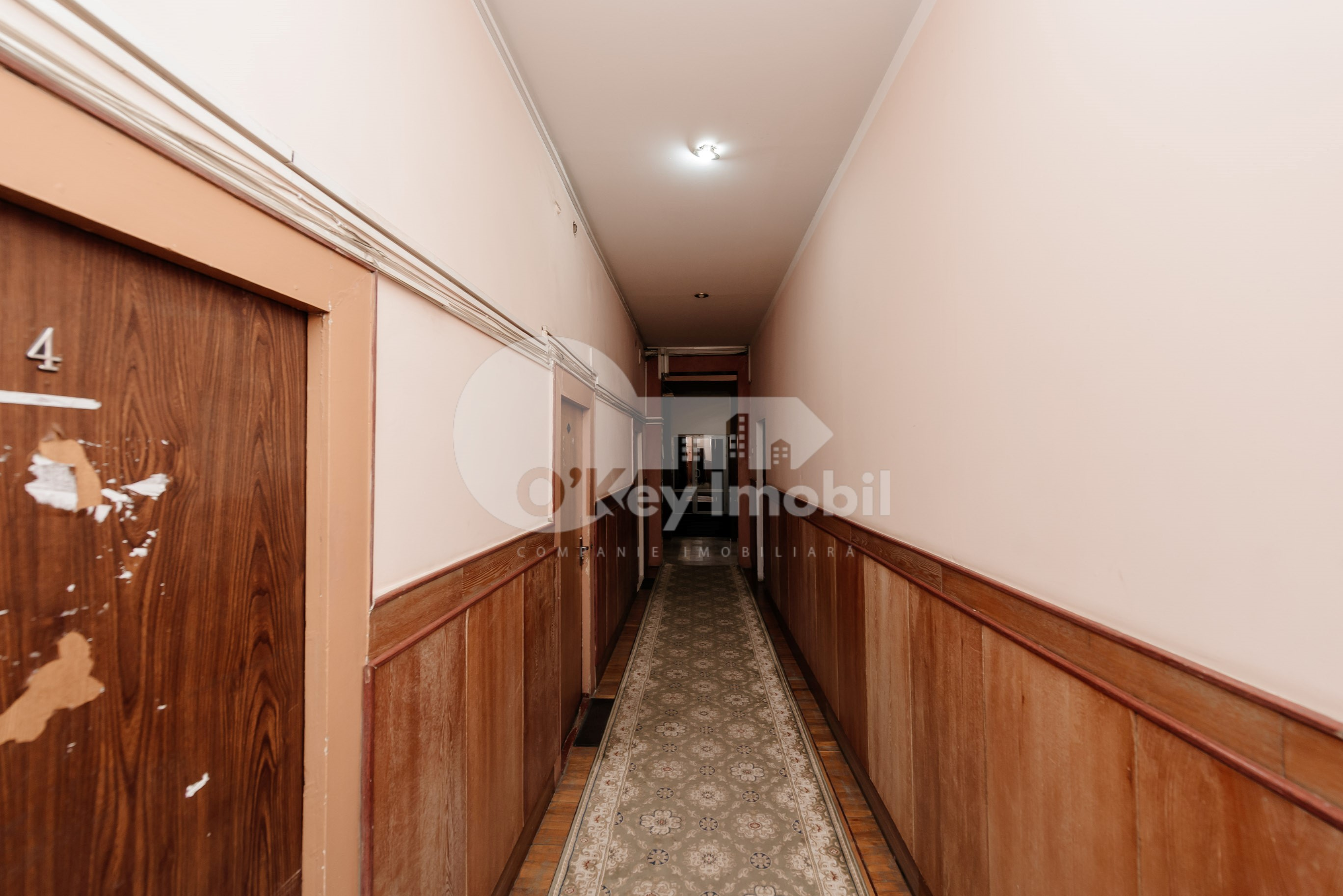 Oficiu, Centru, COLUMNA