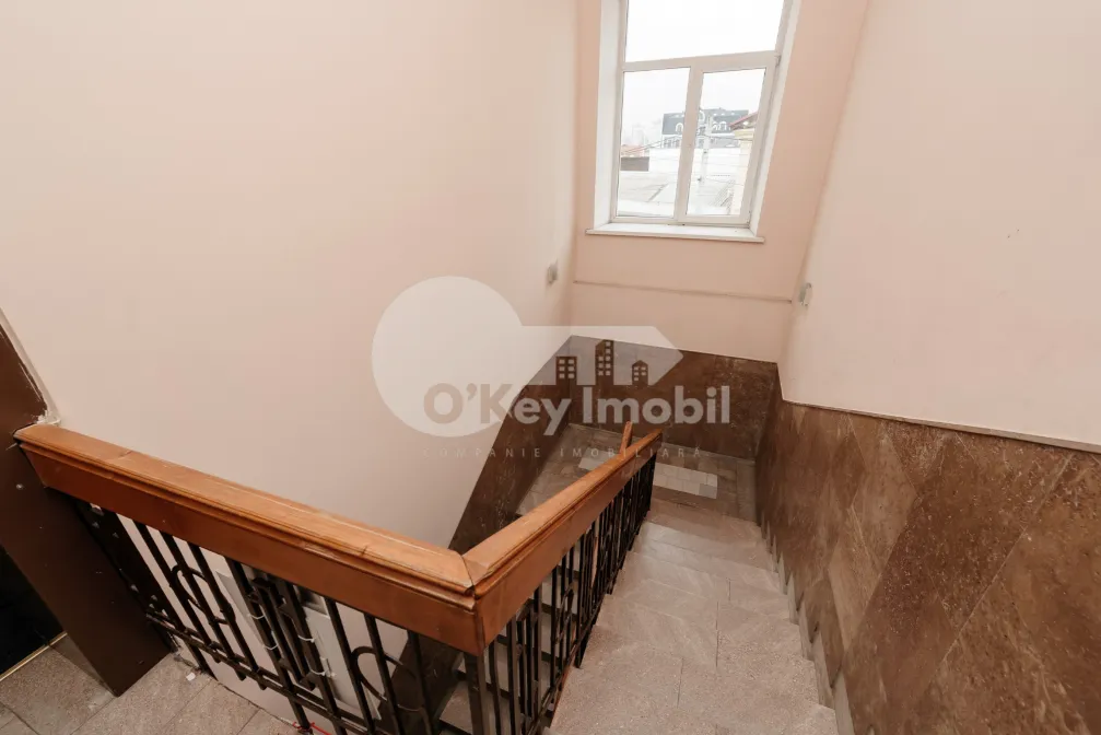 Офис, Центр, КОЛУМНА