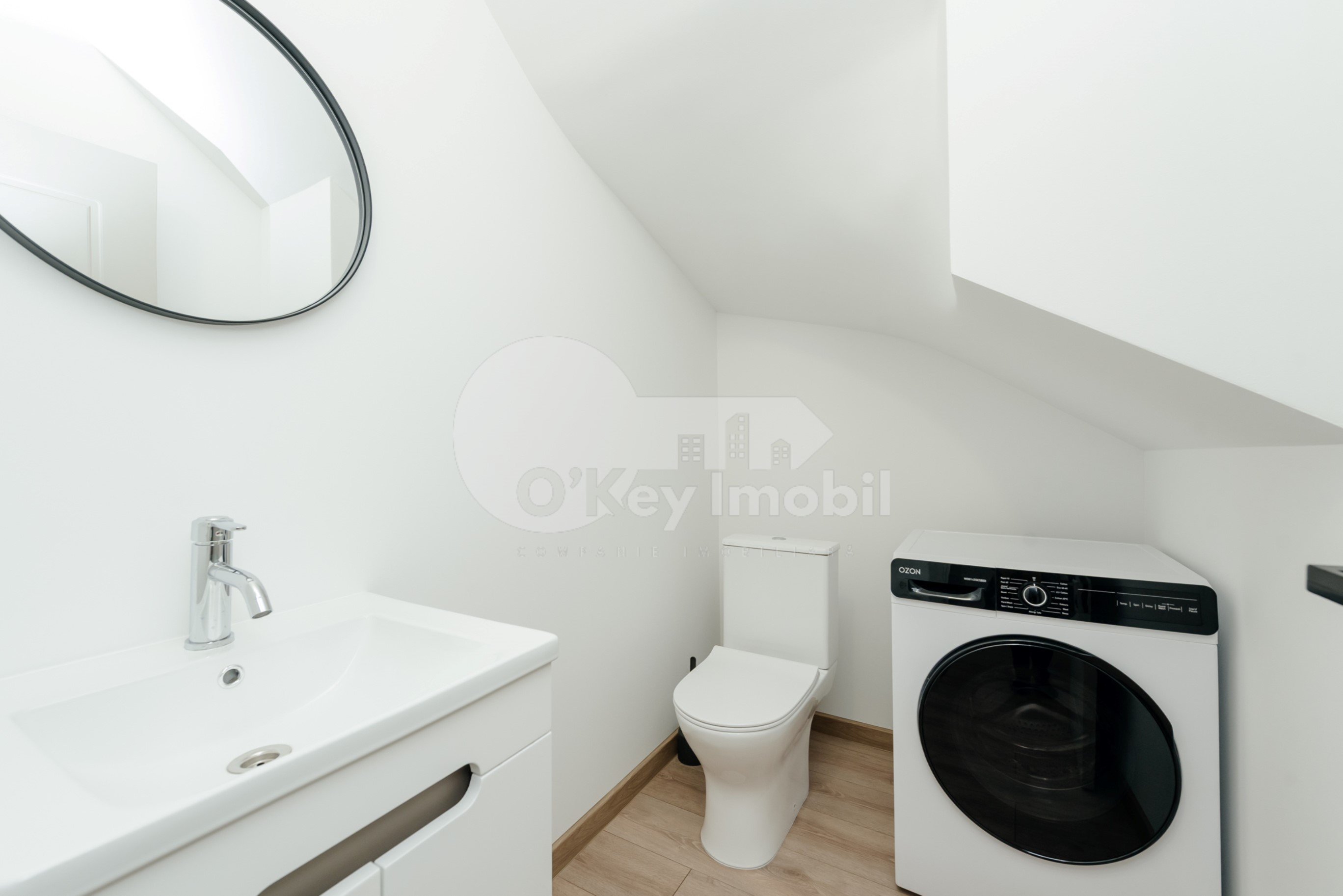 Townhouse, GRĂTIEȘTI