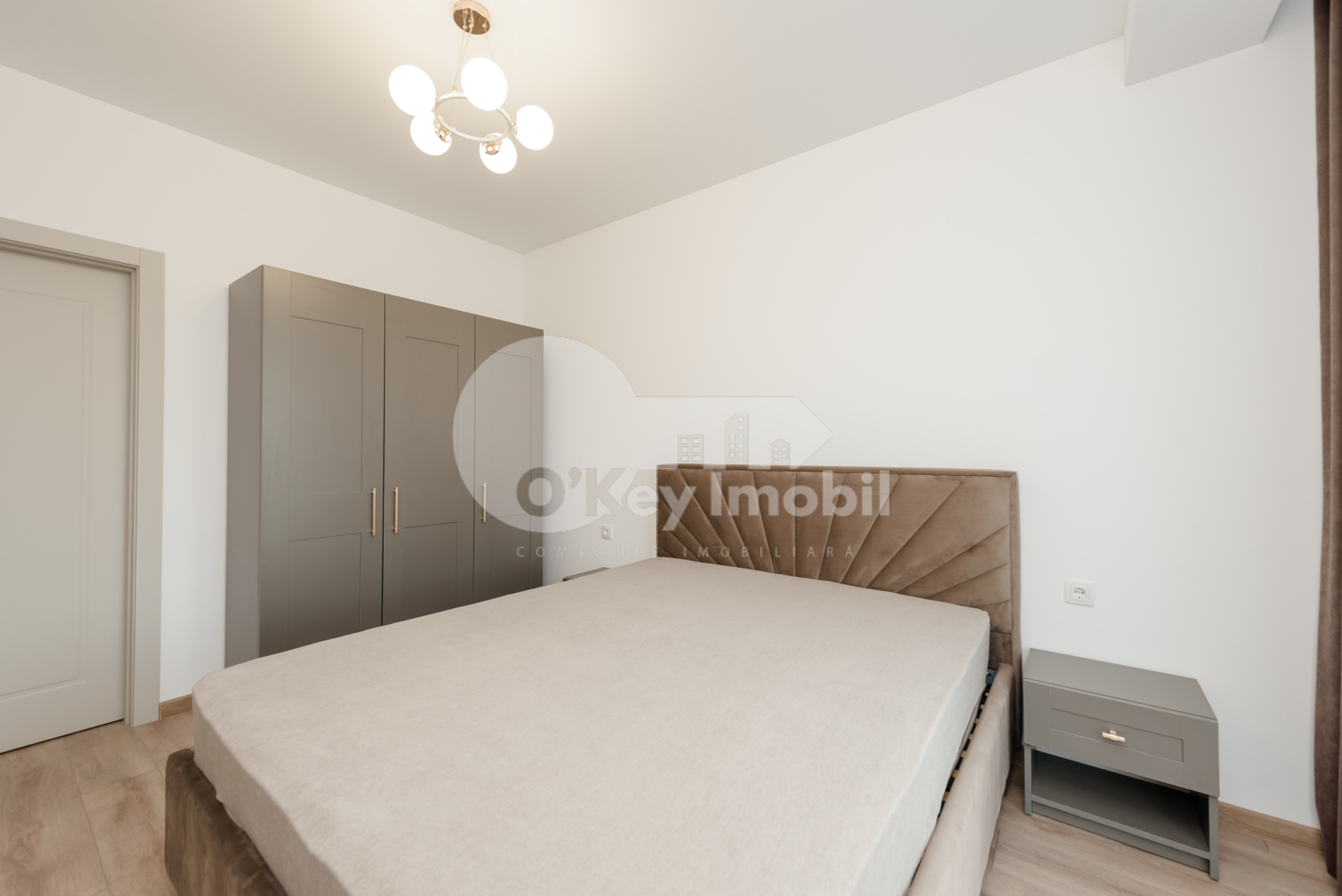 Townhouse, GRĂTIEȘTI