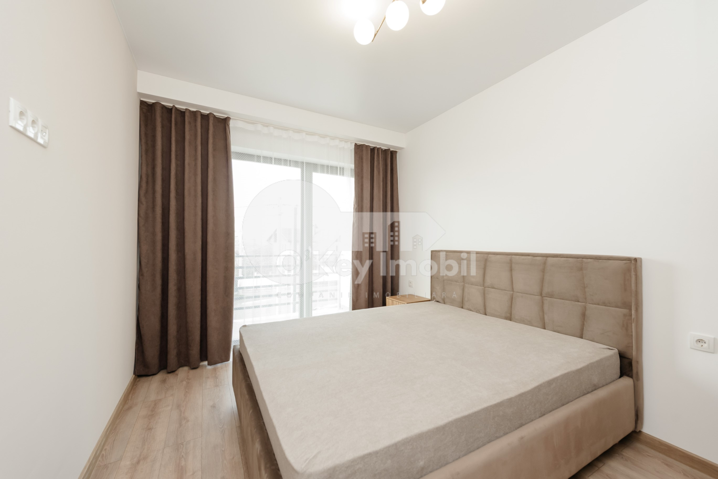 Townhouse, GRĂTIEȘTI