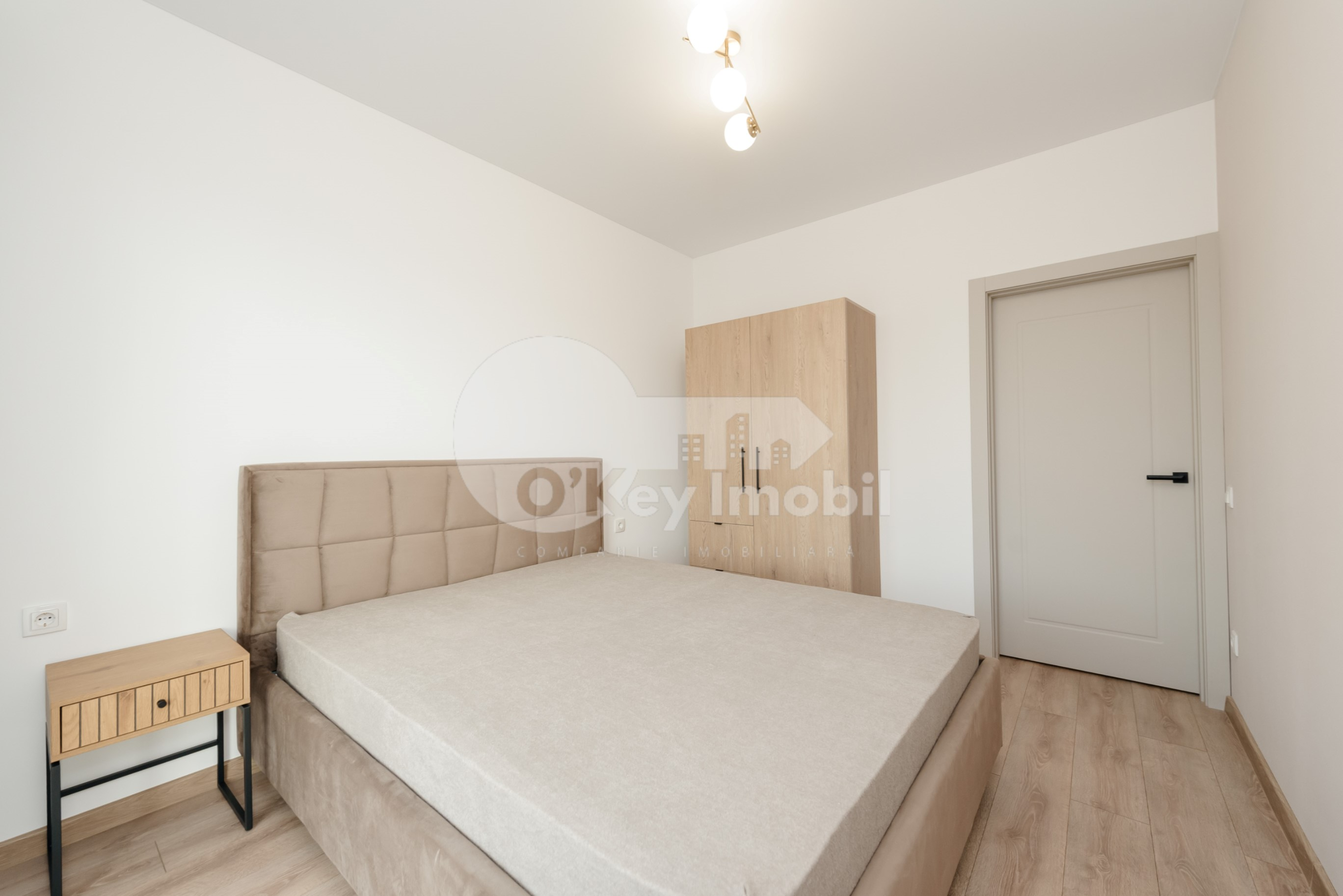 Townhouse, GRĂTIEȘTI