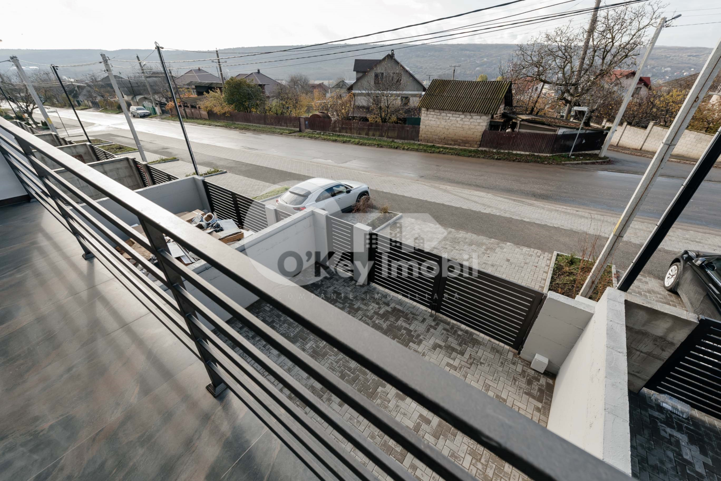 Townhouse, GRĂTIEȘTI
