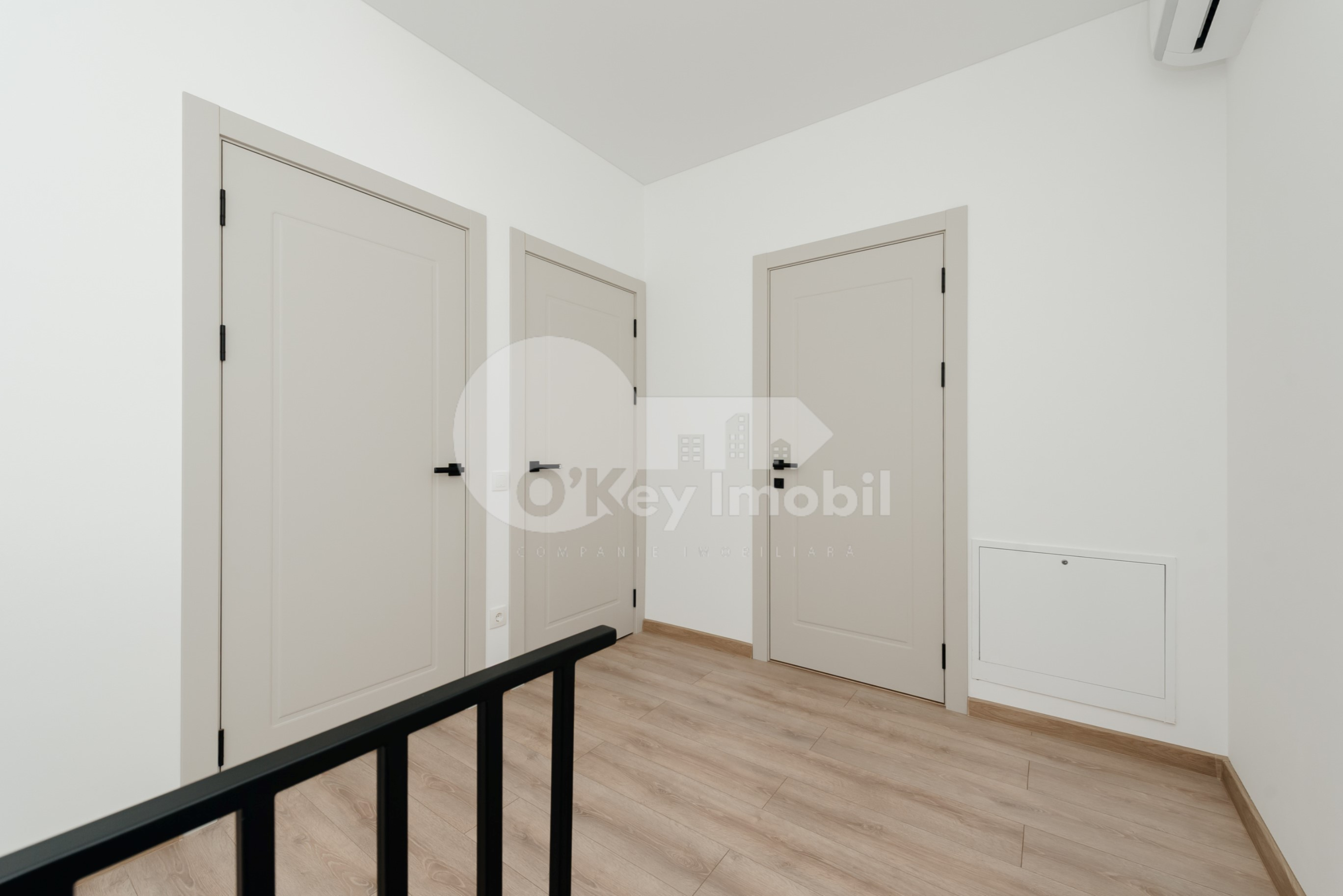 Townhouse, GRĂTIEȘTI