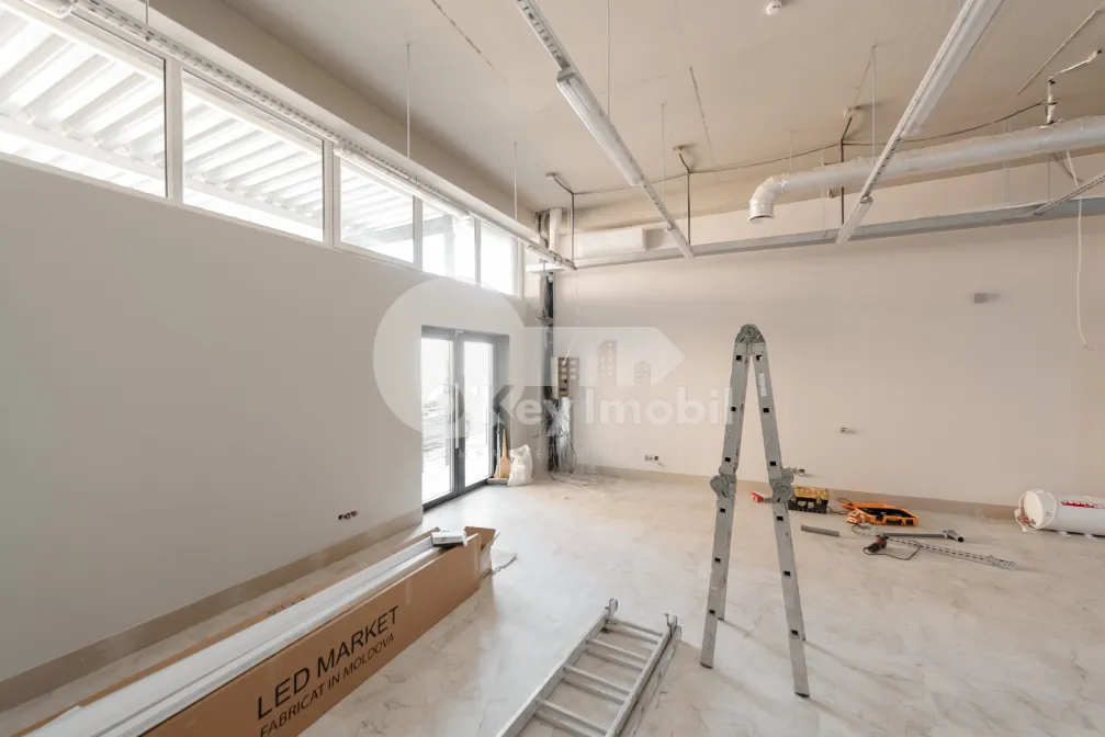 Комм. помещение, Центр, КОЛУМНА