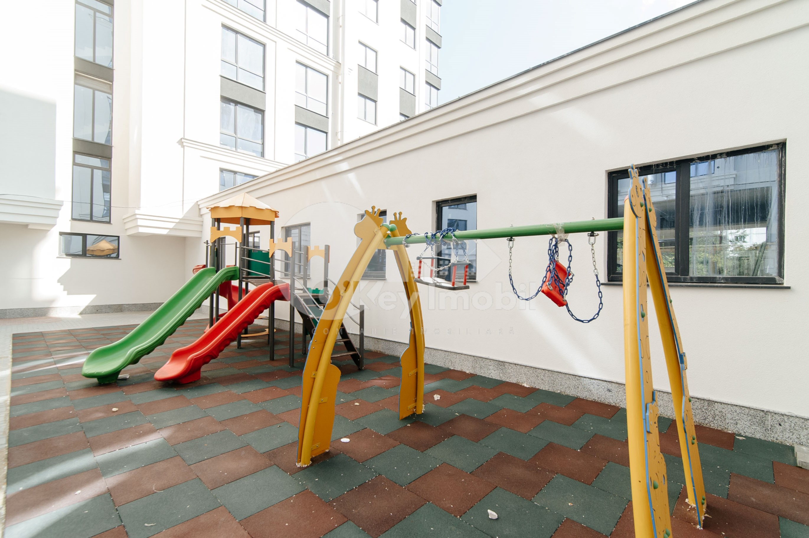 Apartament, STRĂȘENI