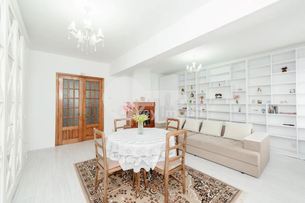 Apartament, Centru, 31 AUGUST