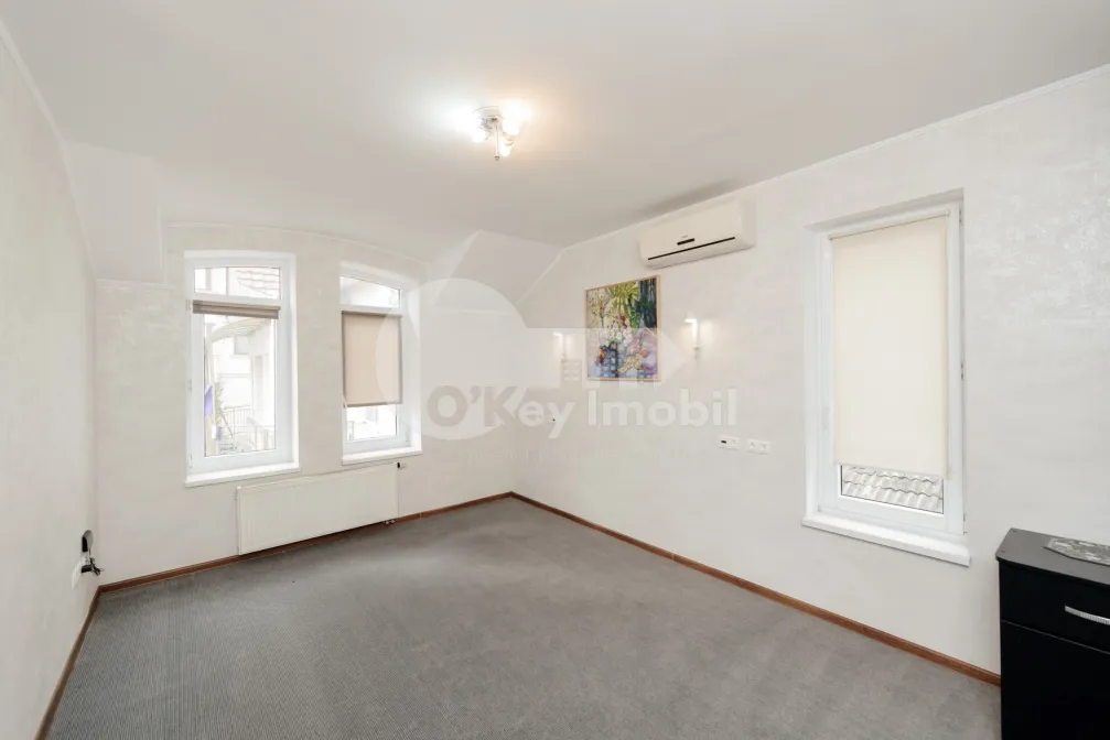 Oficiu, Centru, ALEXEI ȘCIUSEV