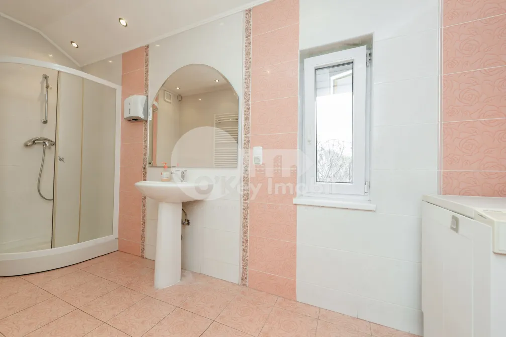 Oficiu, Centru, ALEXEI ȘCIUSEV