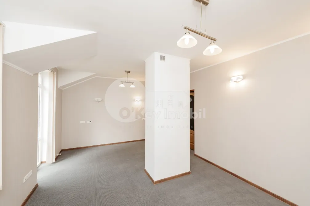 Oficiu, Centru, ALEXEI ȘCIUSEV