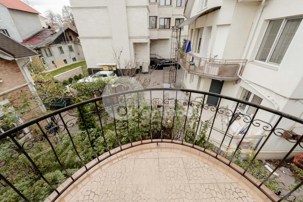 Oficiu, Centru, ALEXEI ȘCIUSEV