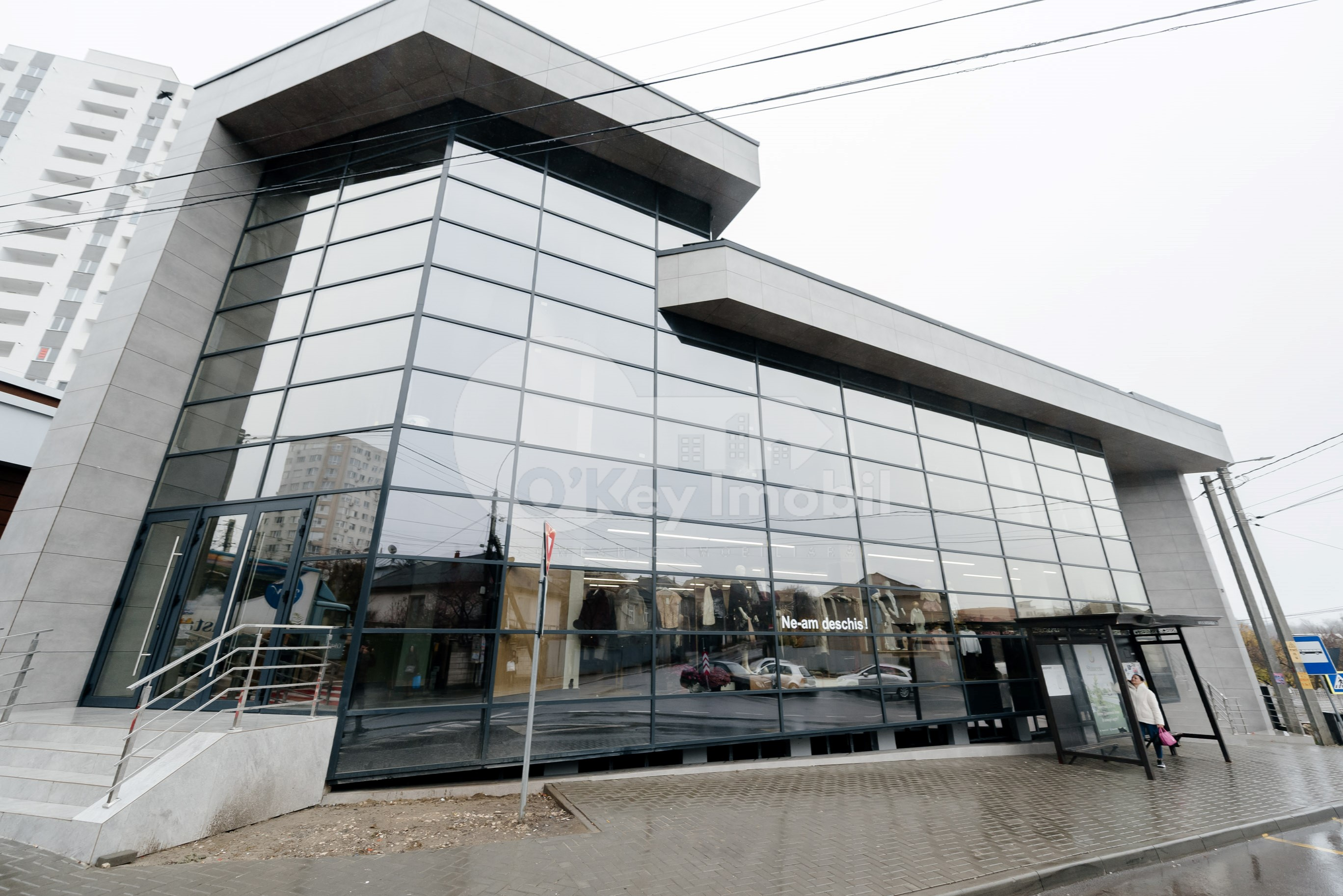 Spațiu comercial, STĂUCENI