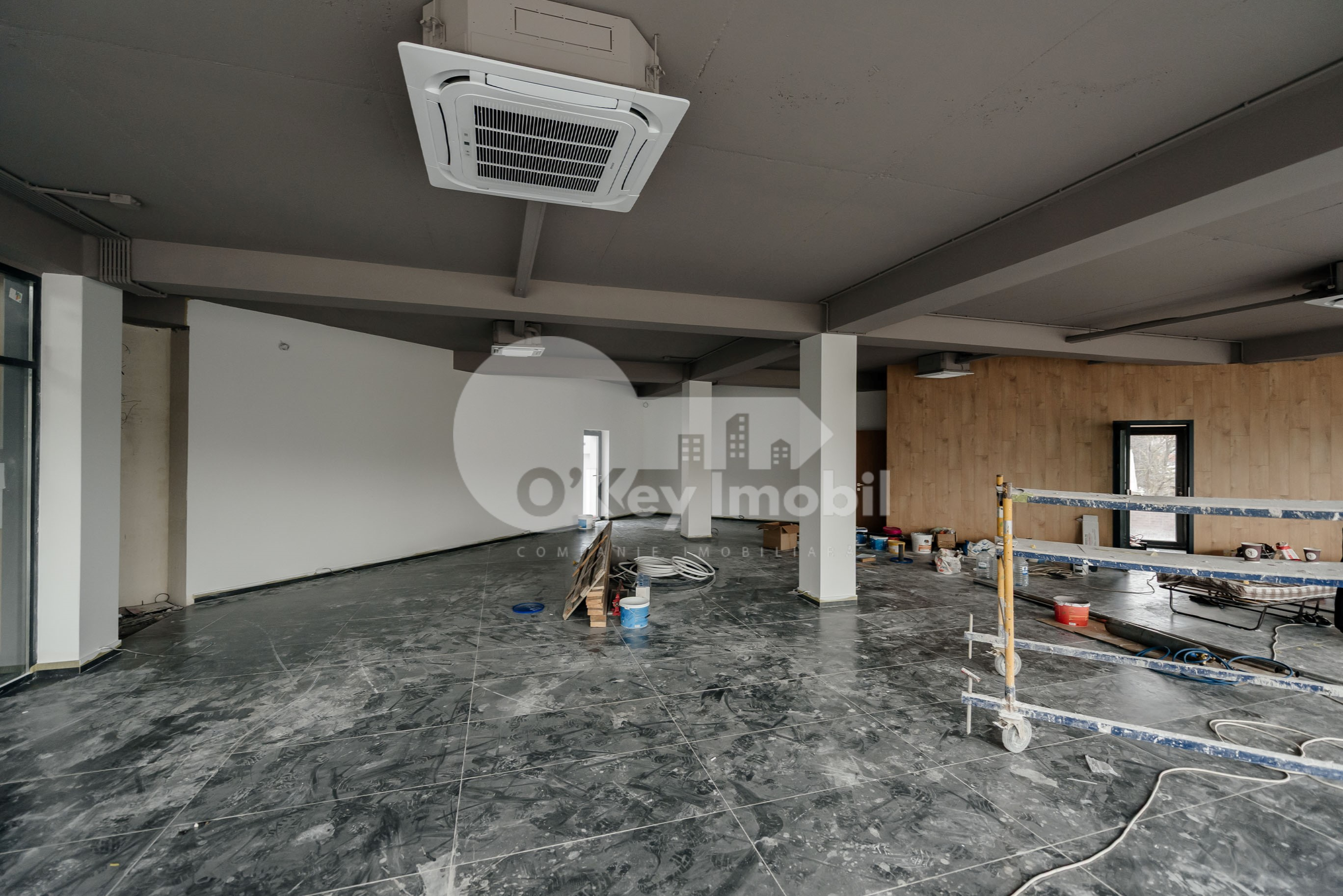 Spațiu comercial, STĂUCENI