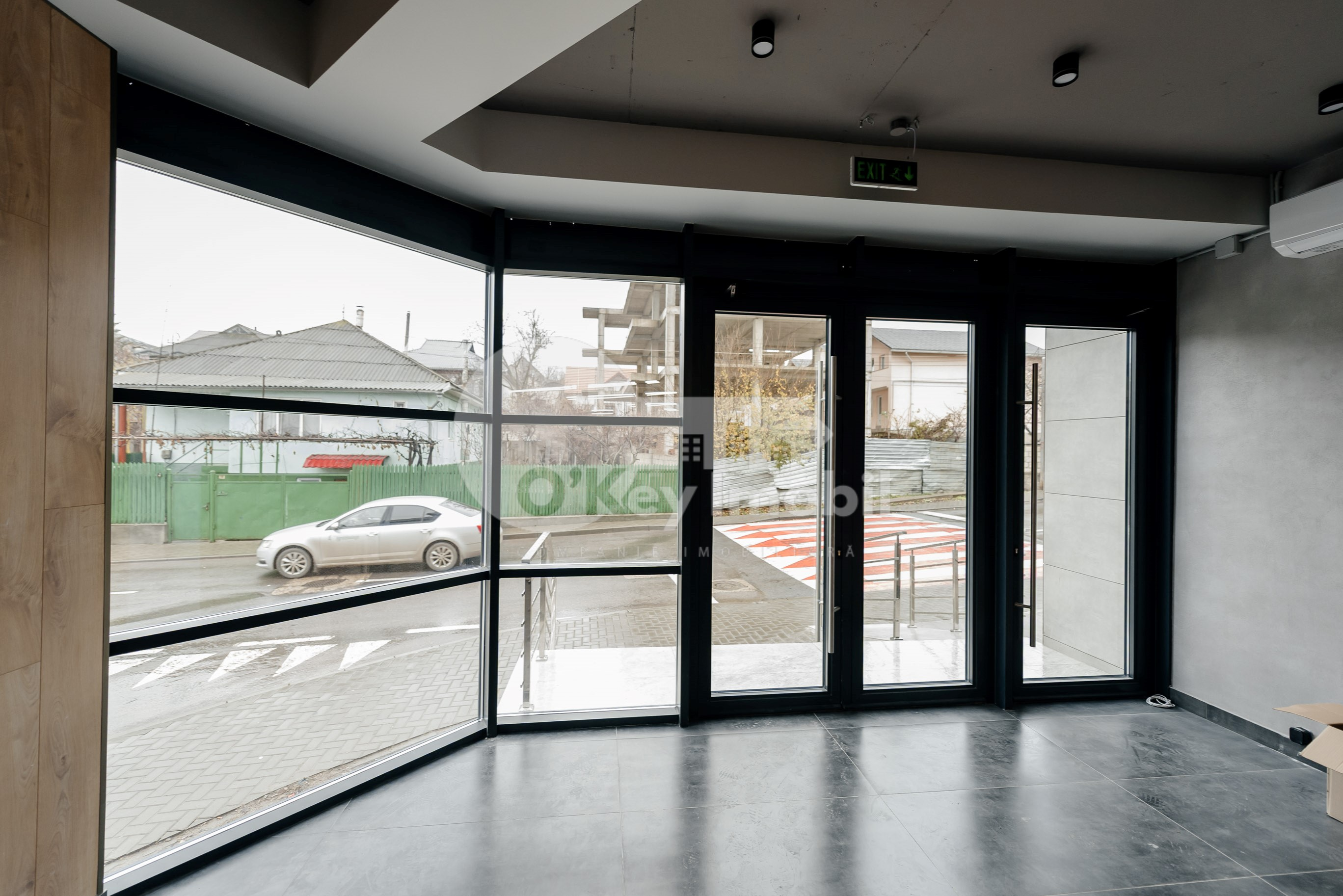 Spațiu comercial, STĂUCENI