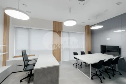 Офис, Буюканы, КАЛЯ ЕШИЛОР