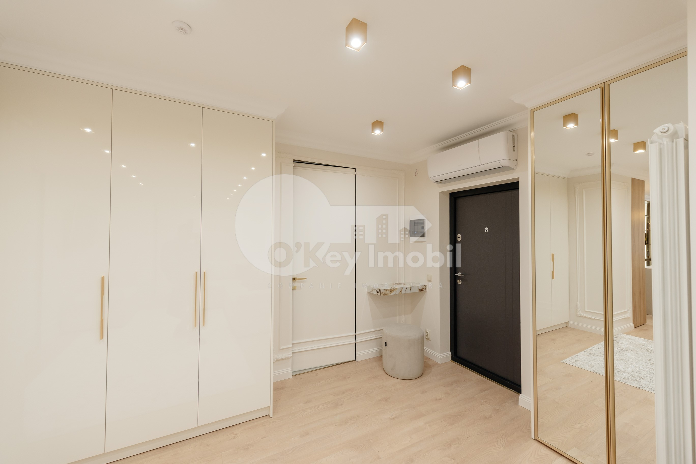 Apartament, Buiucani, VASILE LUPU