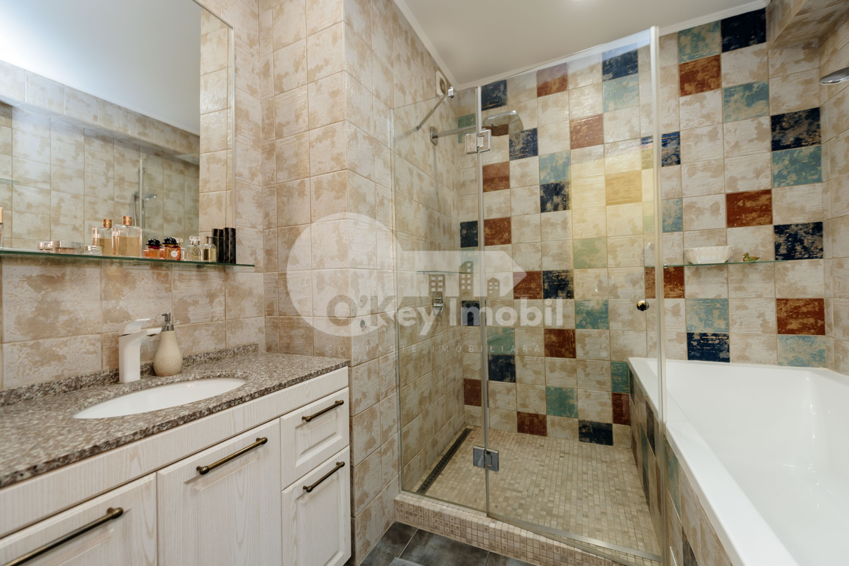 Apartament, Centru, MELESTIU