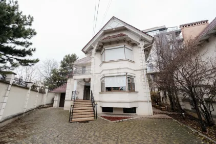 Комм. помещение, Рышкановка, СПАРТАКУС