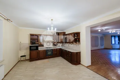 Комм. помещение, Рышкановка, СПАРТАКУС