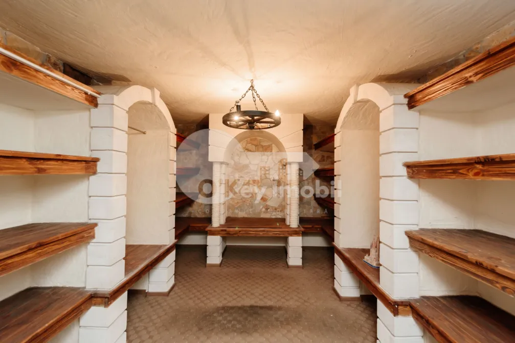 Комм. помещение, Рышкановка, СПАРТАКУС